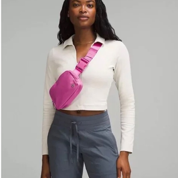 NWT Lululemon Everywhere Belt Bag 1L Pink Pow - Picture 9 of 9